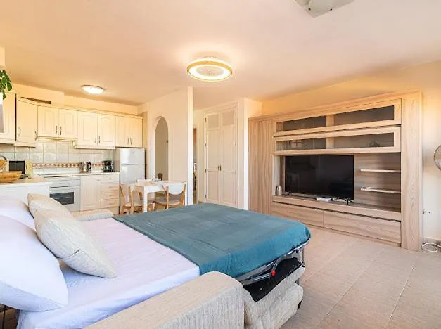 Bright Apartment With Sea And Montain View At Los Cristianos Los Cristianos  0*,  Spanyolország