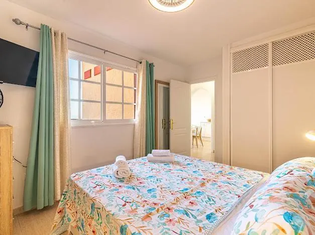 Bright Apartment With Sea And Montain View At Los Cristianos 0*, Los Cristianos (Tenerife)